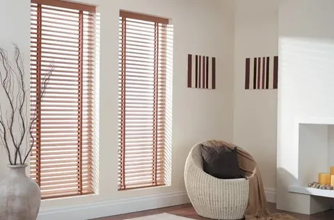 Installation-Blinds-Dubai
