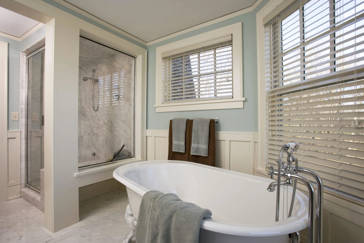 Top 10 Waterproof Blinds for Your Shower Window Faux Wood Venetian Blinds