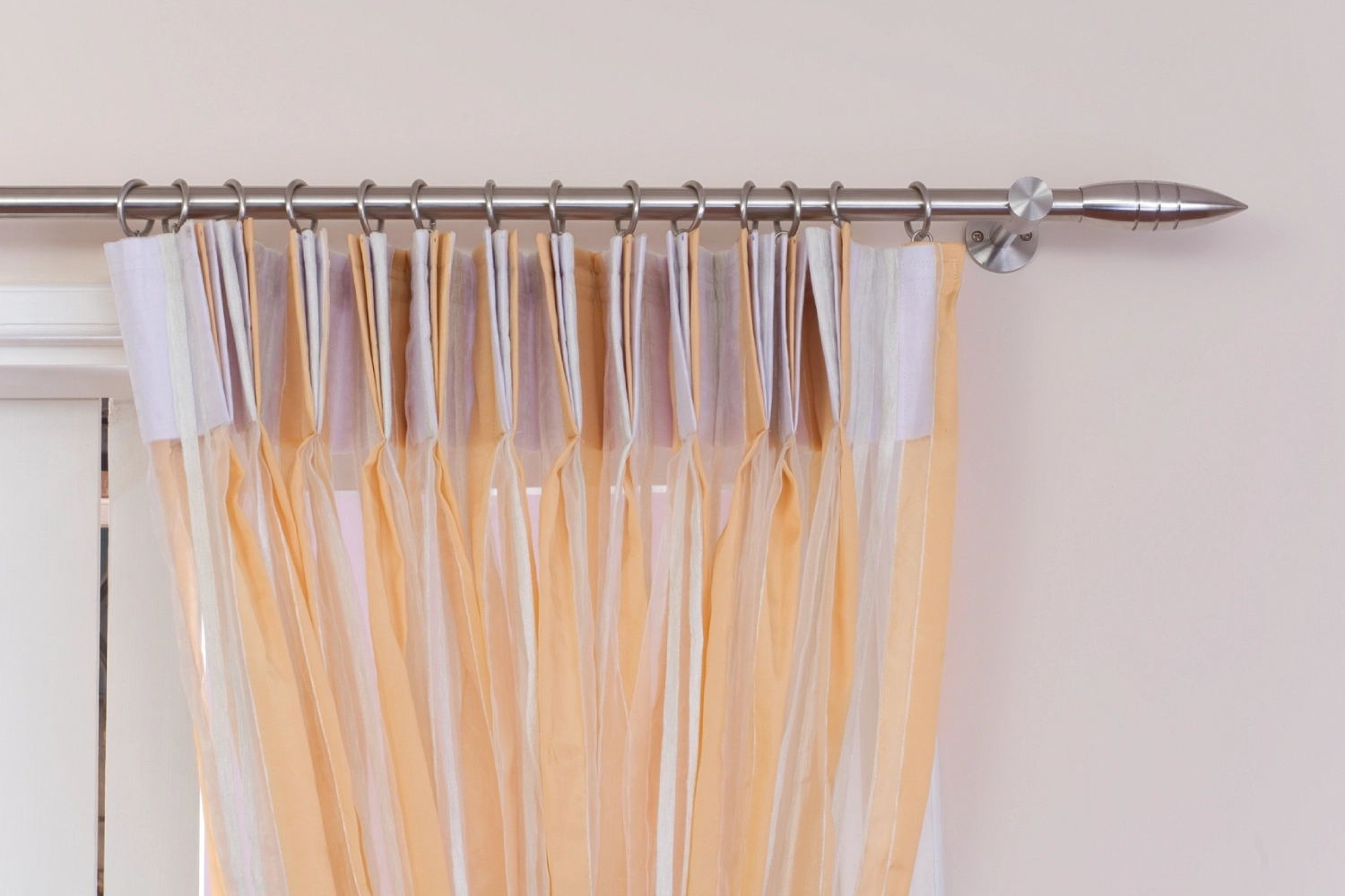 How to Choose Curtain Rods for Heavy Drapes? Consider the Wall Before Choosing the Fixings